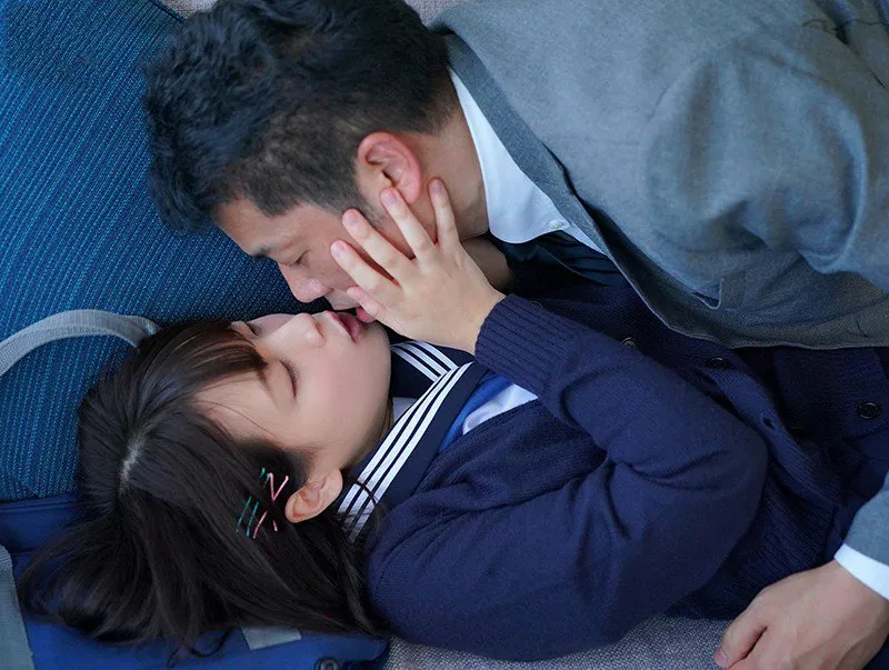 Thầy giáo trốn cô vợ lén lút với cô học trò dễ thương